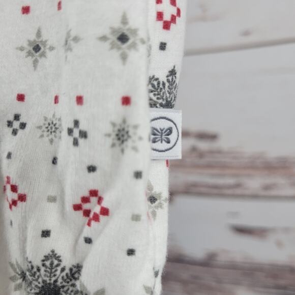 Honest Co Bodysuit 100% Organic Cotton Snaps Holiday Print Size 6-9mo - Picture 2 of 4